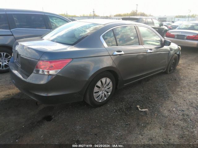 Photo 3 VIN: 1HGCP2F31AA025878 - HONDA ACCORD 