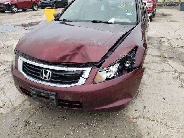 Photo 8 VIN: 1HGCP2F31AA037836 - HONDA ACCORD LX 