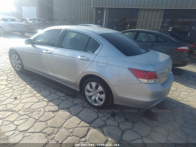 Photo 2 VIN: 1HGCP2F31AA053471 - HONDA ACCORD SDN 