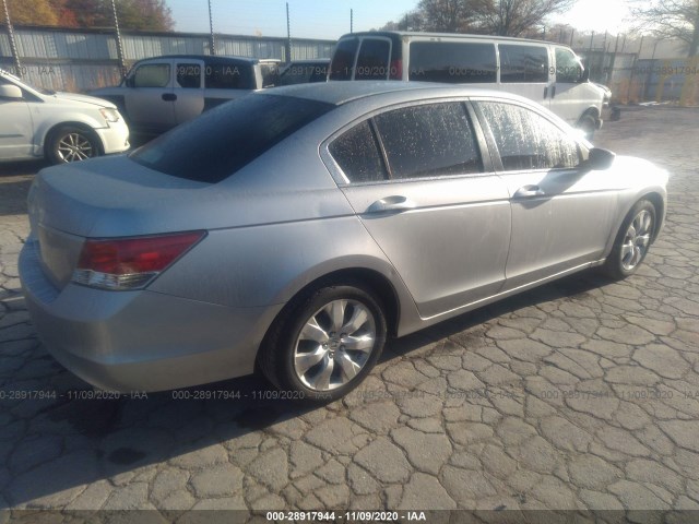 Photo 3 VIN: 1HGCP2F31AA053471 - HONDA ACCORD SDN 