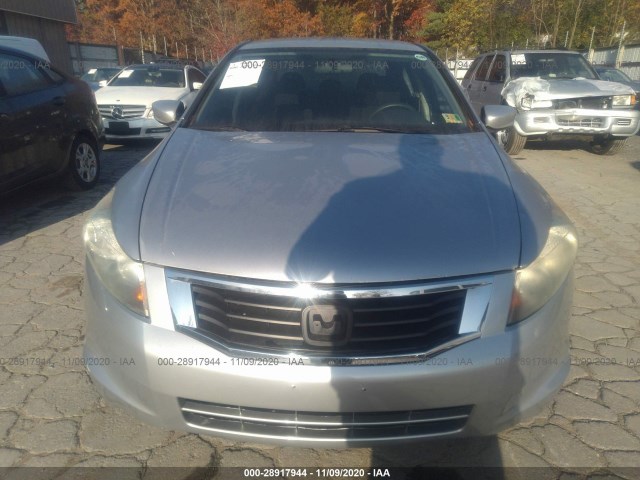 Photo 5 VIN: 1HGCP2F31AA053471 - HONDA ACCORD SDN 