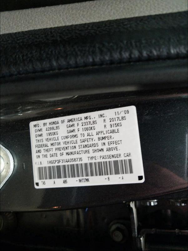 Photo 9 VIN: 1HGCP2F31AA058735 - HONDA ACCORD LX 