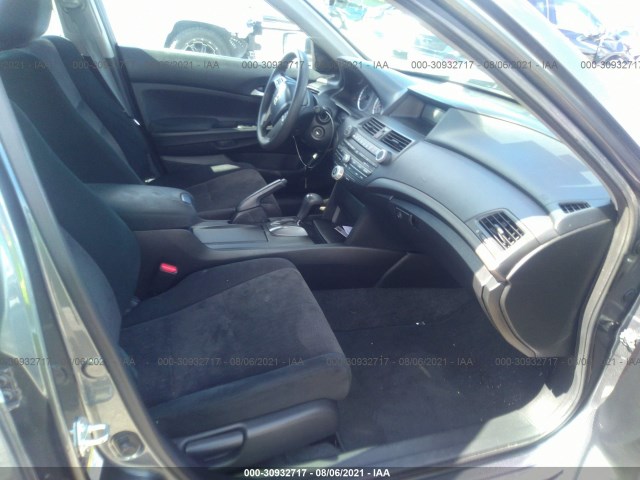 Photo 4 VIN: 1HGCP2F31AA060324 - HONDA ACCORD SDN 