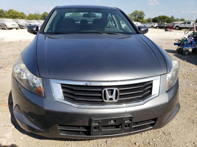 Photo 4 VIN: 1HGCP2F31AA068133 - HONDA ACCORD LX 