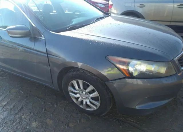 Photo 5 VIN: 1HGCP2F31AA089760 - HONDA ACCORD SDN 