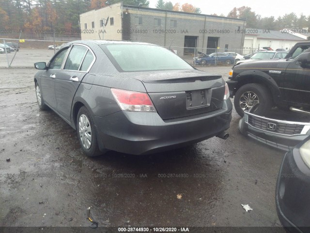 Photo 2 VIN: 1HGCP2F31AA093839 - HONDA ACCORD SDN 