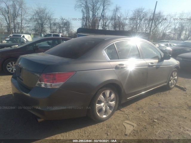 Photo 3 VIN: 1HGCP2F31AA093842 - HONDA ACCORD SDN 