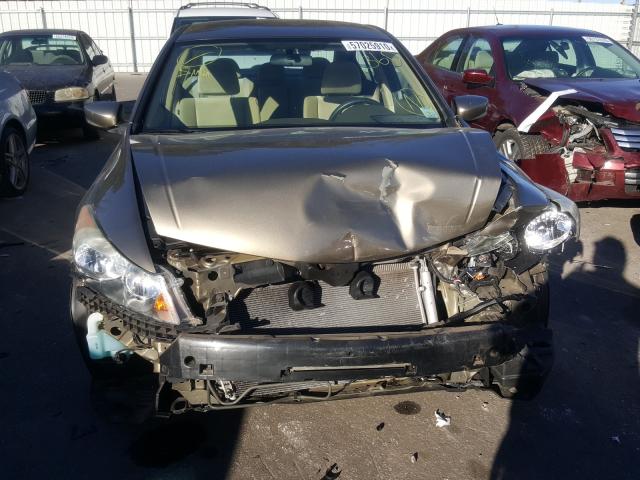 Photo 8 VIN: 1HGCP2F31AA096482 - HONDA ACCORD LX 