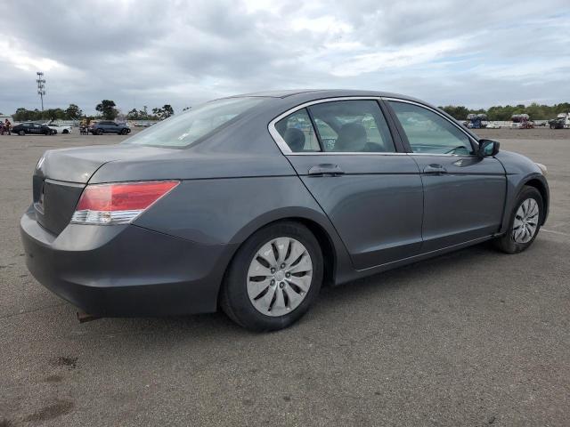 Photo 2 VIN: 1HGCP2F31AA104810 - HONDA ACCORD LX 