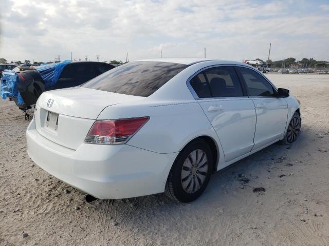 Photo 2 VIN: 1HGCP2F31AA105584 - HONDA ACCORD LX 