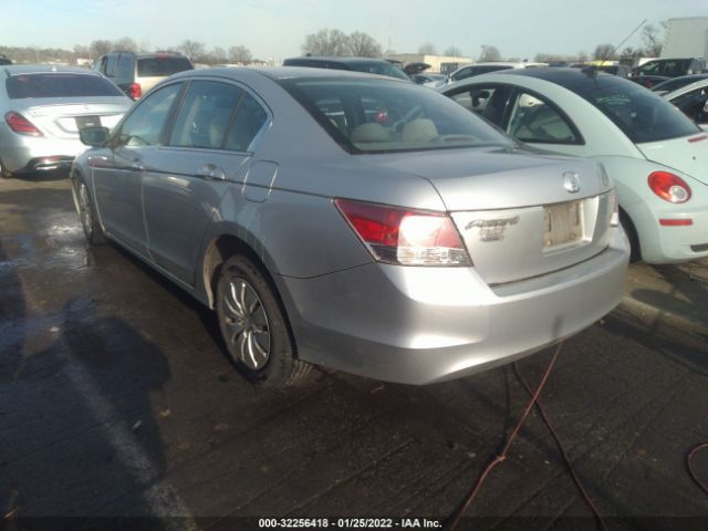 Photo 2 VIN: 1HGCP2F31AA125110 - HONDA ACCORD SDN 