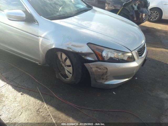 Photo 5 VIN: 1HGCP2F31AA125110 - HONDA ACCORD SDN 