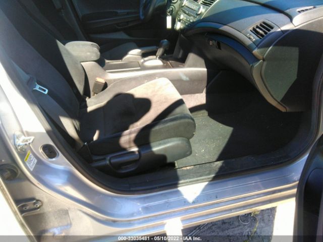 Photo 4 VIN: 1HGCP2F31AA126709 - HONDA ACCORD SDN 