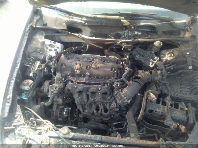 Photo 9 VIN: 1HGCP2F31AA146569 - HONDA ACCORD SDN 