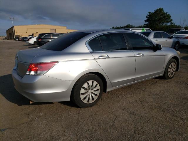 Photo 2 VIN: 1HGCP2F31AA155630 - HONDA ACCORD LX 