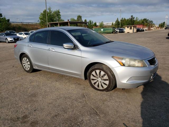 Photo 3 VIN: 1HGCP2F31AA155630 - HONDA ACCORD LX 