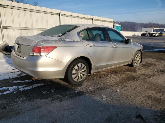 Photo 2 VIN: 1HGCP2F31AA160858 - HONDA ACCORD 