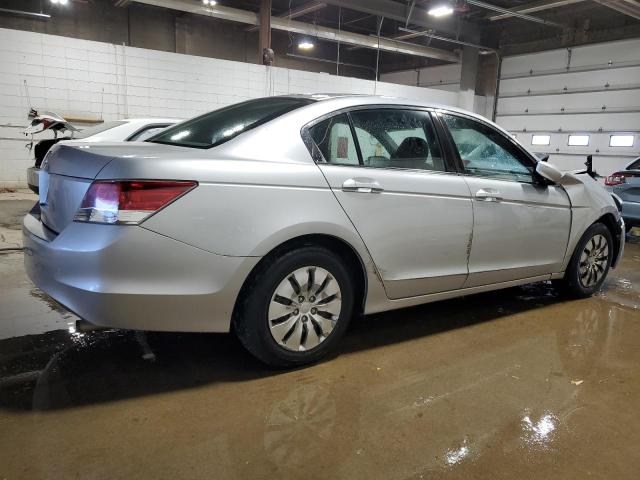 Photo 2 VIN: 1HGCP2F31AA169561 - HONDA ACCORD LX 