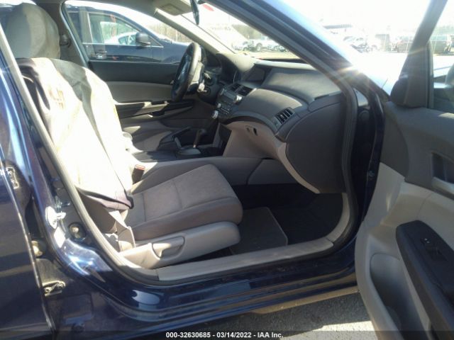 Photo 4 VIN: 1HGCP2F31AA175067 - HONDA ACCORD SDN 