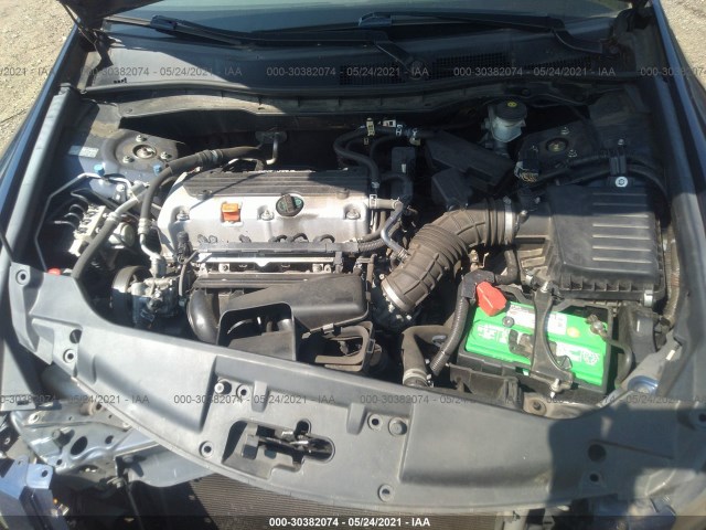 Photo 9 VIN: 1HGCP2F31AA194881 - HONDA ACCORD SDN 