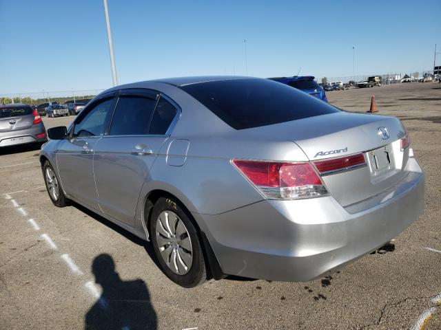 Photo 2 VIN: 1HGCP2F31BA022657 - HONDA ACCORD SDN 