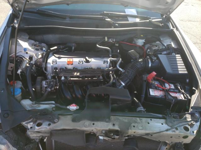 Photo 6 VIN: 1HGCP2F31BA022657 - HONDA ACCORD SDN 