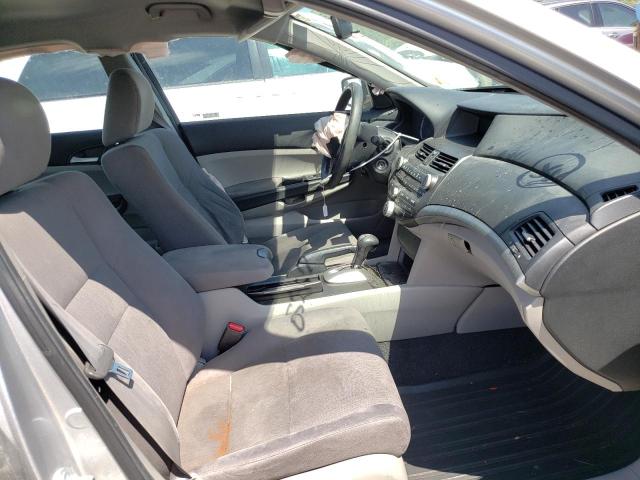 Photo 4 VIN: 1HGCP2F31BA052967 - HONDA ACCORD LX 