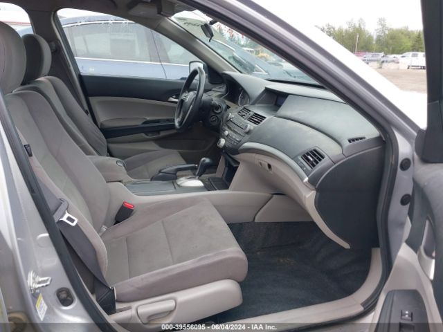 Photo 4 VIN: 1HGCP2F31BA059563 - HONDA ACCORD 