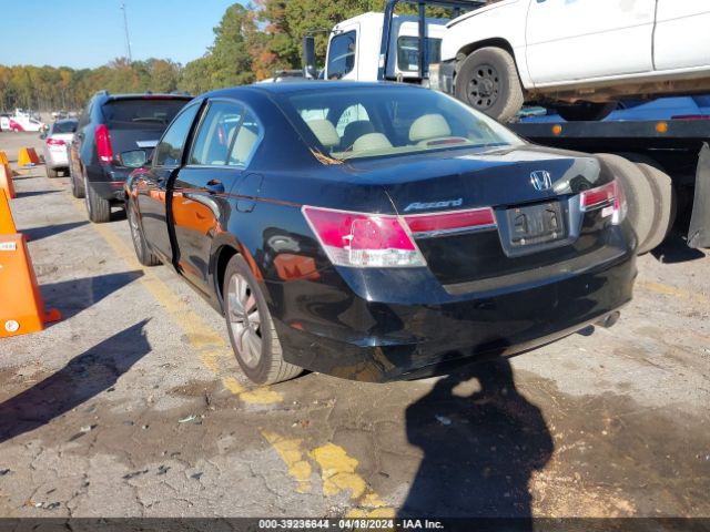 Photo 2 VIN: 1HGCP2F31BA065332 - HONDA ACCORD 