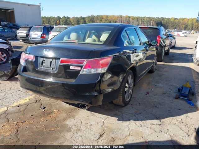 Photo 3 VIN: 1HGCP2F31BA065332 - HONDA ACCORD 