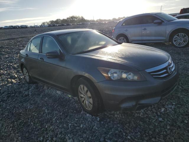 Photo 3 VIN: 1HGCP2F31BA073740 - HONDA ACCORD 