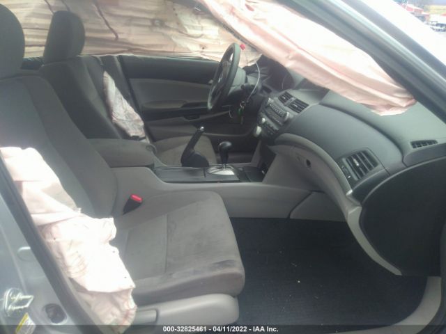 Photo 4 VIN: 1HGCP2F31BA083295 - HONDA ACCORD SDN 