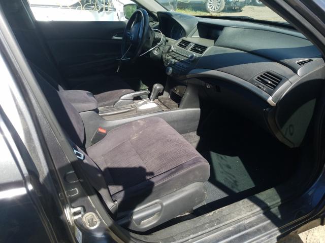 Photo 4 VIN: 1HGCP2F31BA091591 - HONDA ACCORD LX 