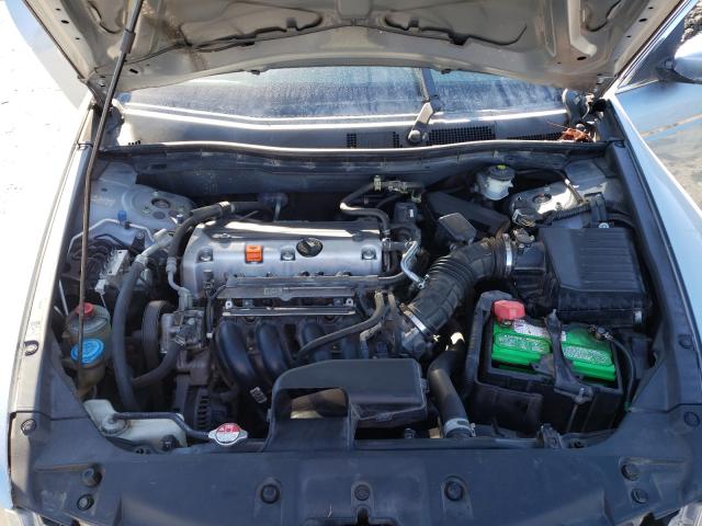 Photo 6 VIN: 1HGCP2F31BA099271 - HONDA ACCORD LX 