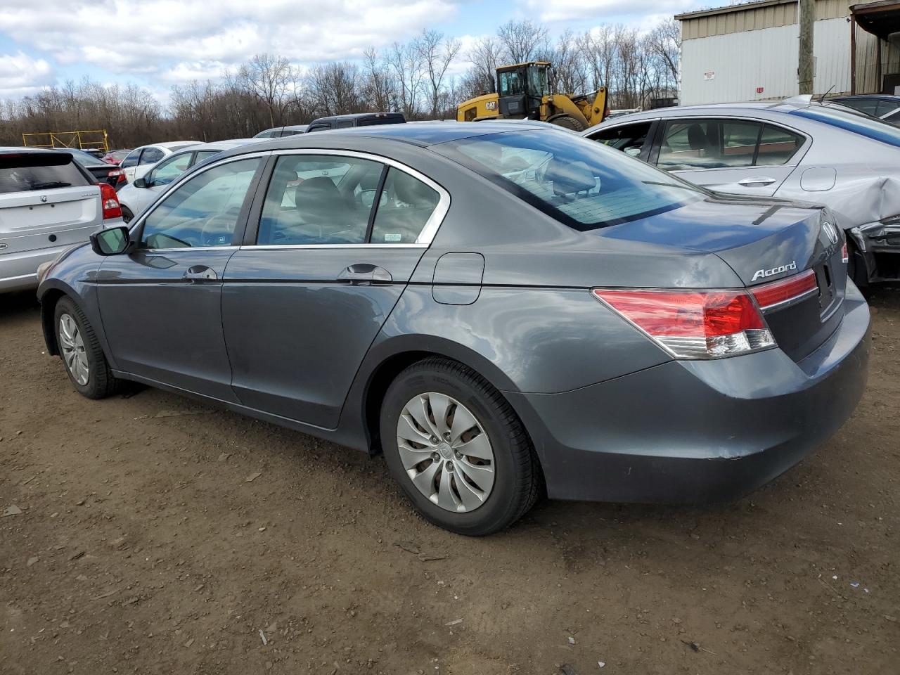 Photo 1 VIN: 1HGCP2F31BA099884 - HONDA ACCORD 