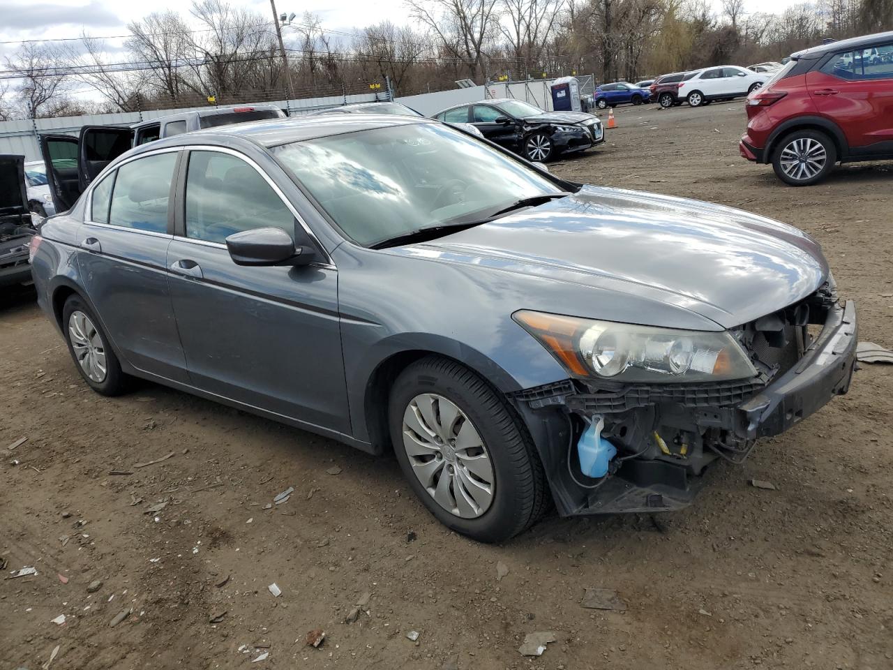 Photo 3 VIN: 1HGCP2F31BA099884 - HONDA ACCORD 