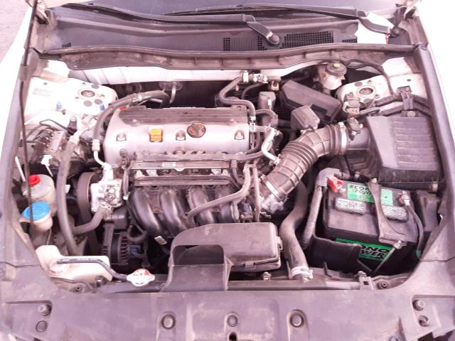 Photo 6 VIN: 1HGCP2F31BA123729 - HONDA ACCORD LX 