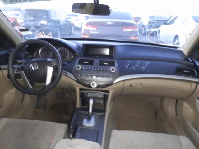 Photo 8 VIN: 1HGCP2F31BA123729 - HONDA ACCORD LX 