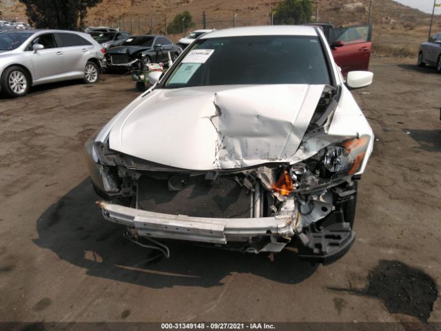 Photo 5 VIN: 1HGCP2F31BA123732 - HONDA ACCORD SDN 