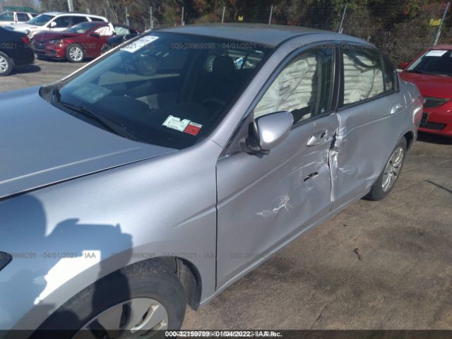 Photo 5 VIN: 1HGCP2F31BA132799 - HONDA ACCORD SDN 