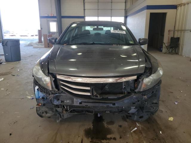 Photo 4 VIN: 1HGCP2F31BA136917 - HONDA ACCORD LX 