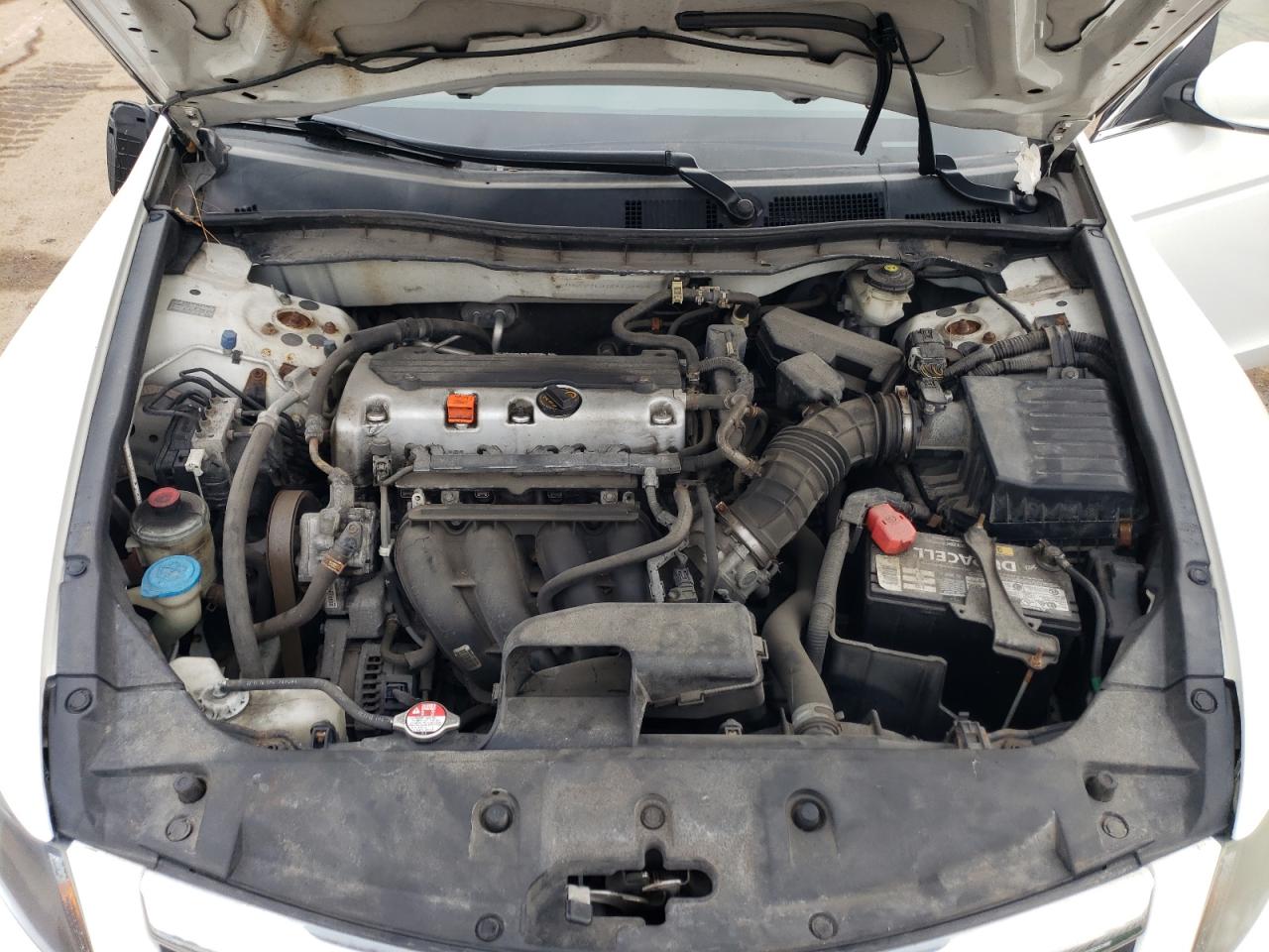 Photo 10 VIN: 1HGCP2F31BA139686 - HONDA ACCORD 