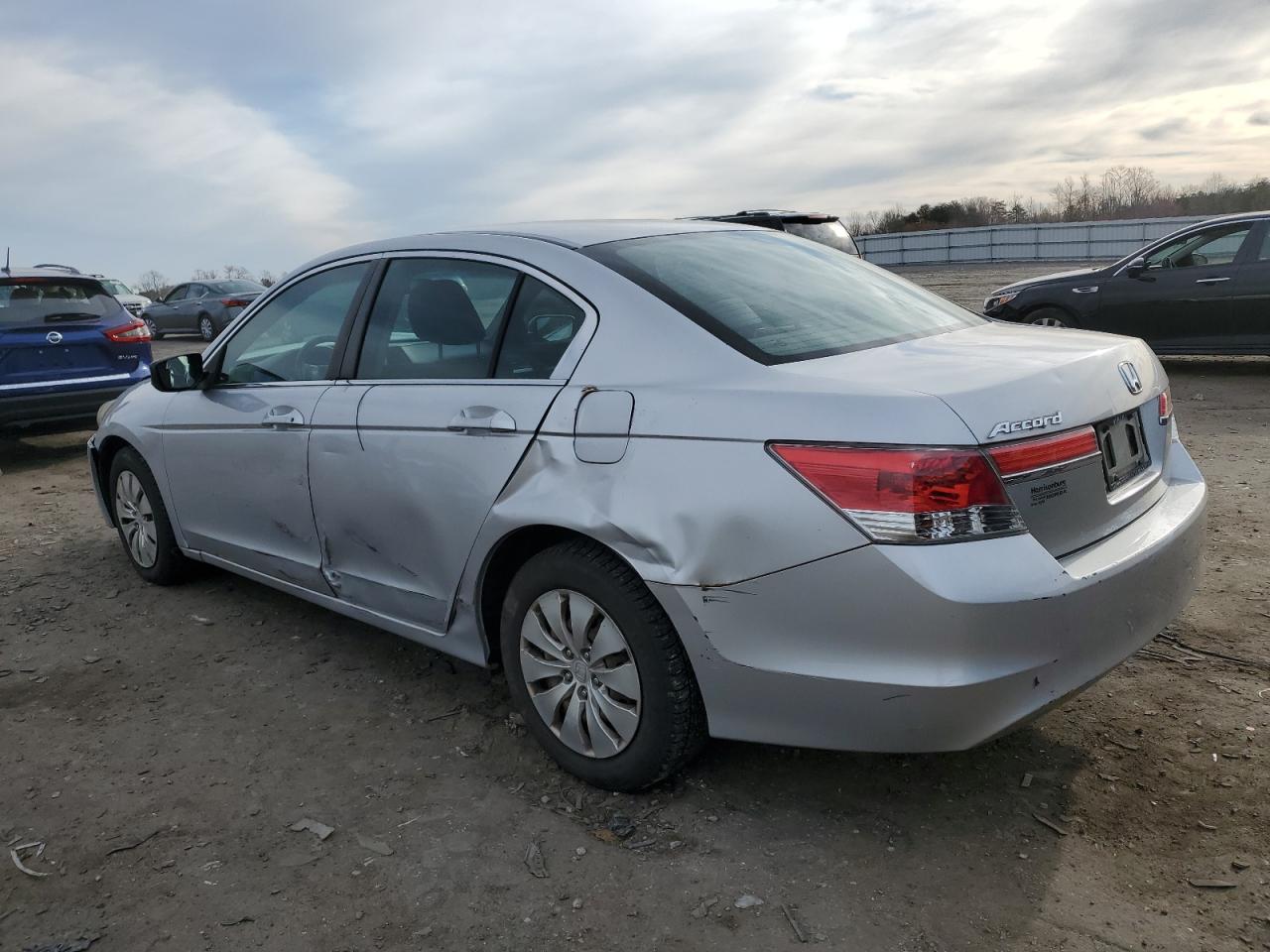 Photo 1 VIN: 1HGCP2F31BA143592 - HONDA ACCORD 