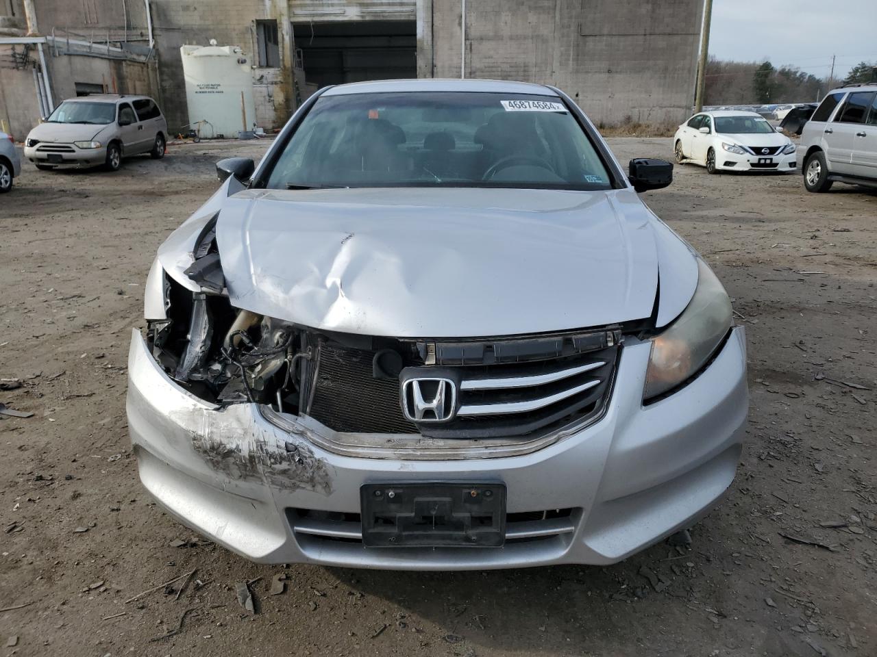 Photo 4 VIN: 1HGCP2F31BA143592 - HONDA ACCORD 