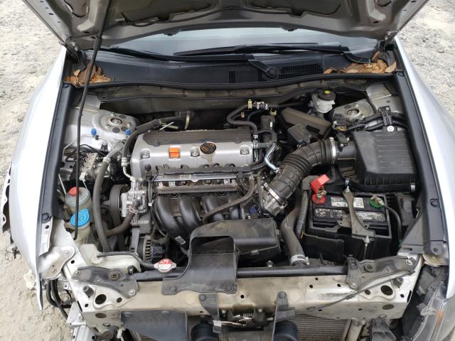 Photo 6 VIN: 1HGCP2F31CA010400 - HONDA ACCORD LX 