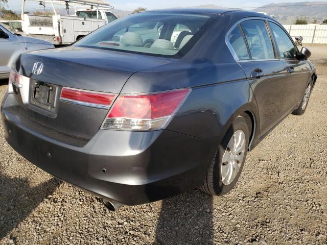 Photo 3 VIN: 1HGCP2F31CA017010 - HONDA ACCORD LX 