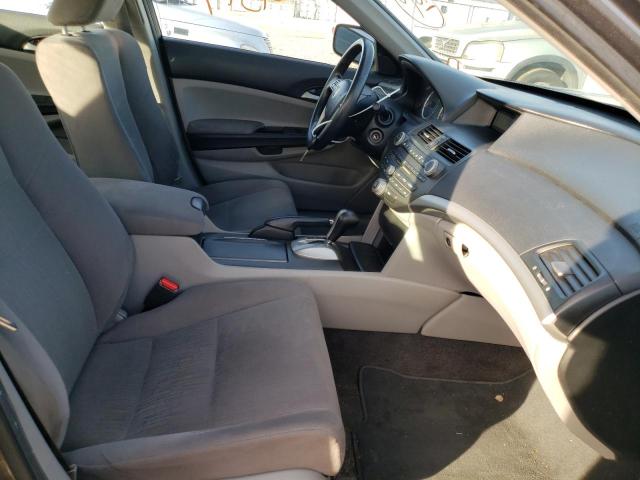 Photo 4 VIN: 1HGCP2F31CA017010 - HONDA ACCORD LX 