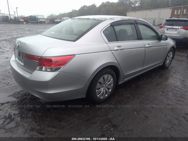 Photo 3 VIN: 1HGCP2F31CA024135 - HONDA ACCORD SDN 