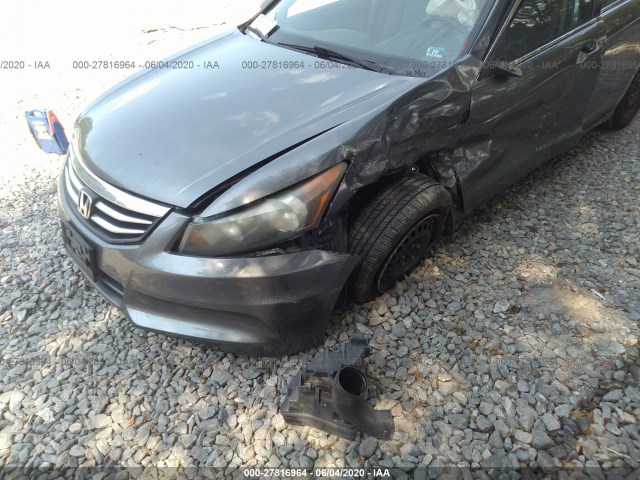 Photo 5 VIN: 1HGCP2F31CA041582 - HONDA ACCORD SDN 