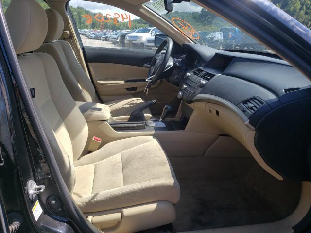 Photo 4 VIN: 1HGCP2F31CA042666 - HONDA ACCORD LX 